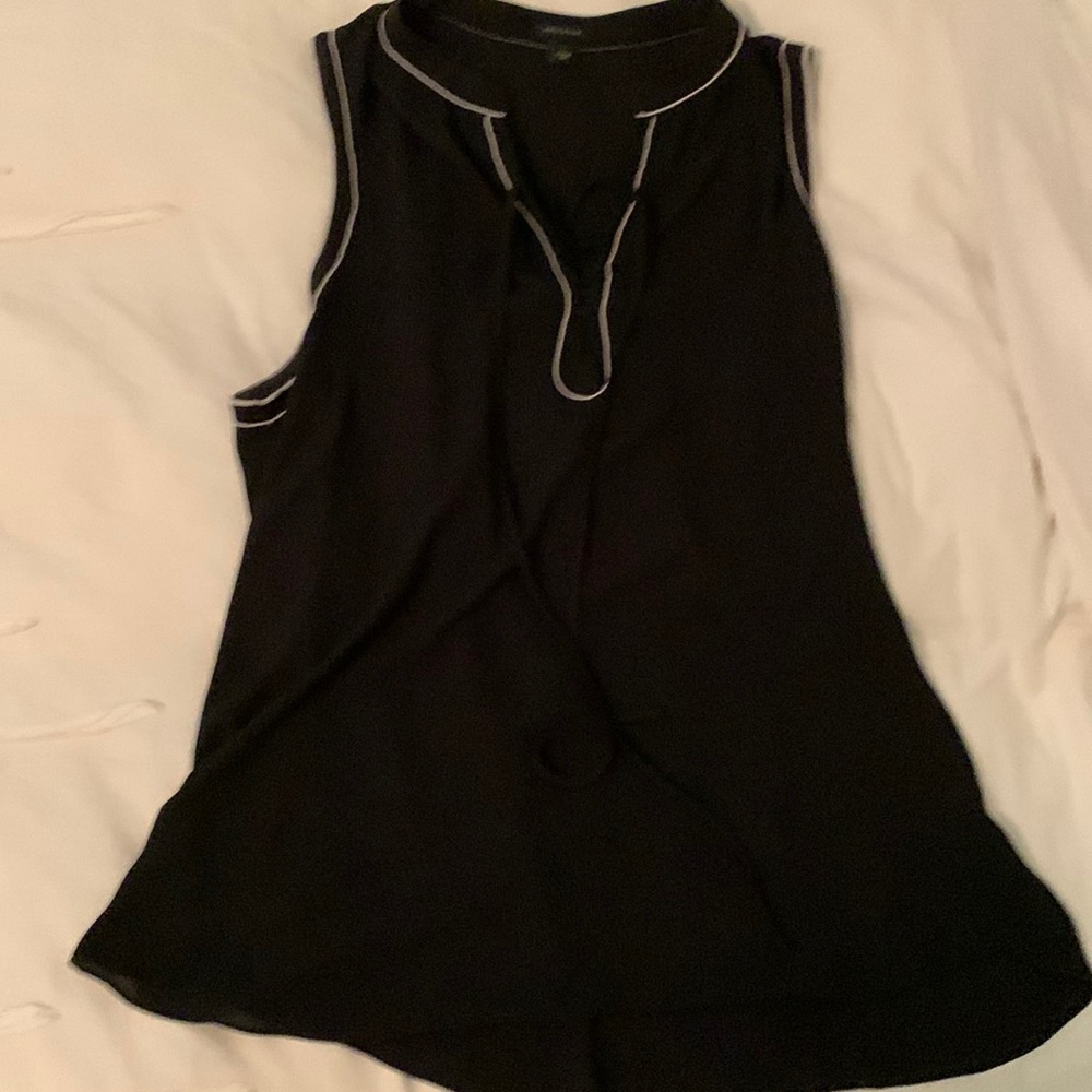 Ann Taylor sleeveless blouse. Gently used!